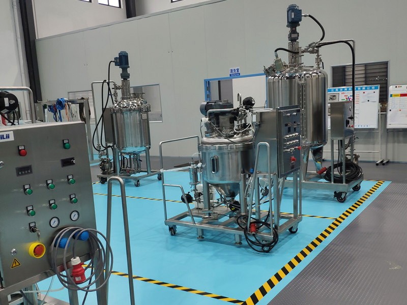 分析外半管反应釜的诸多有利条件和因素